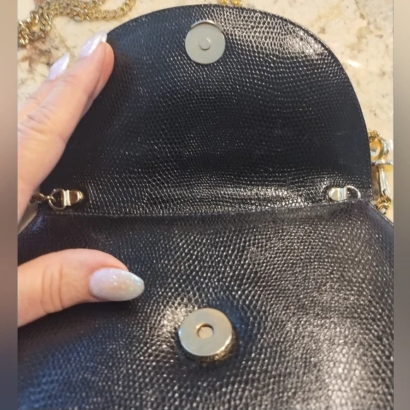 Rodo Black Italian Leather Gold Chain Crossbody Handbag - Picture 7 of 13